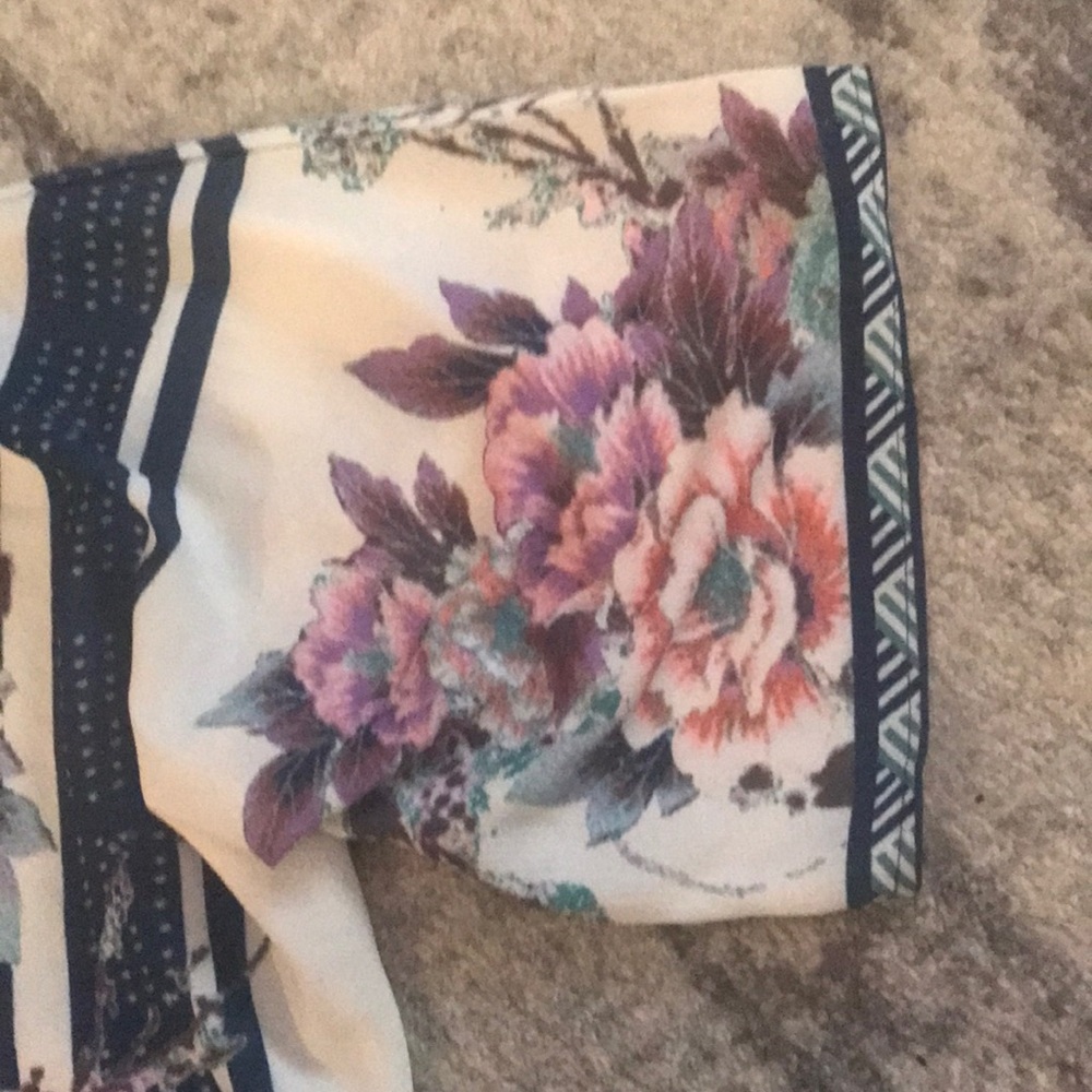 Flying Tomato Women’s Floral Blouse - Picture 3 of 6
